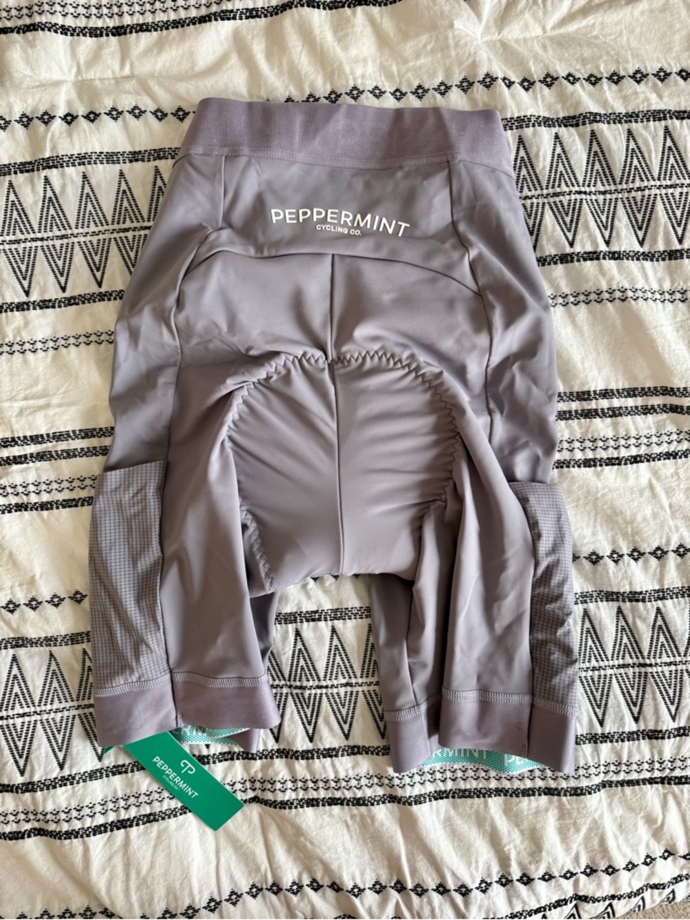 NWT Peppermint Cycling Signature Cargo Short Medium Cloudy - Picture 3 of 4